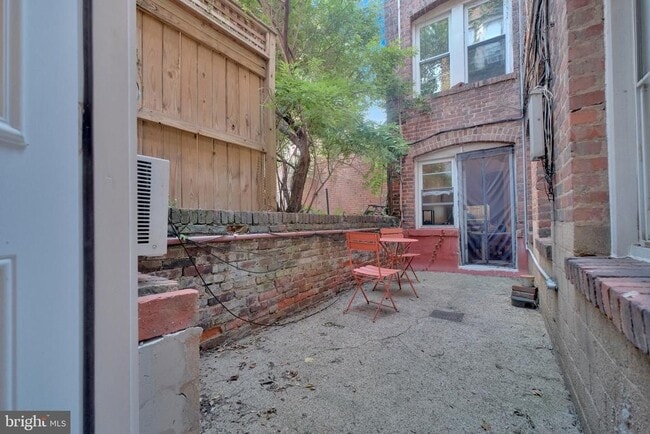 Building Photo - 1426 12th St NW