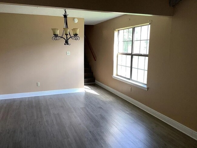 Building Photo - Single Family Home