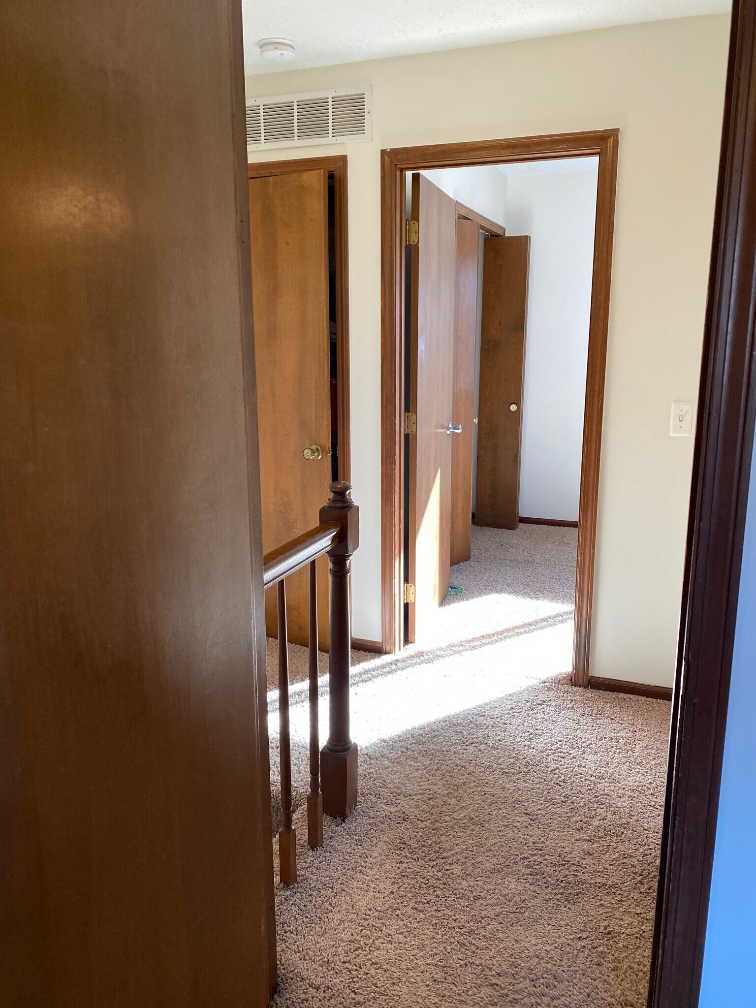 Building Photo - 1933 Hoyt Ave