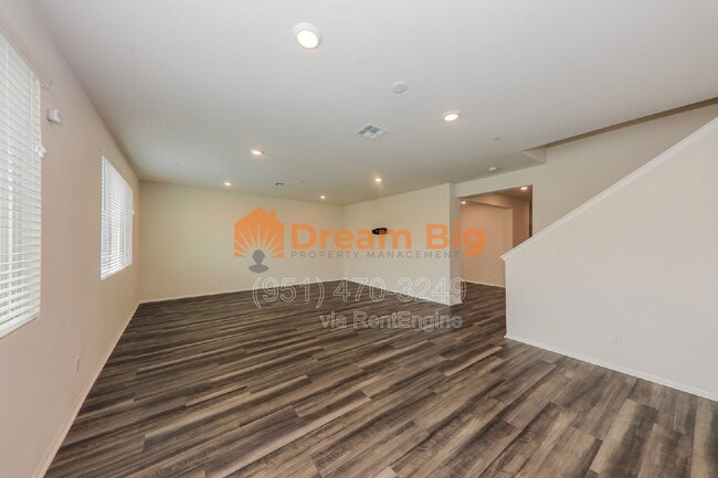 Building Photo - 24712 Hudson St