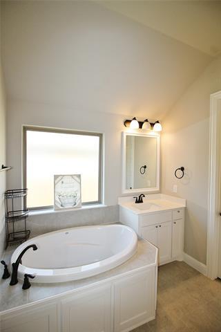 Building Photo - 1904 Shaila Dr