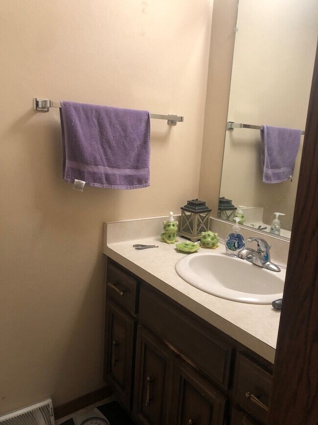 Building Photo - 1500 W Pershing St