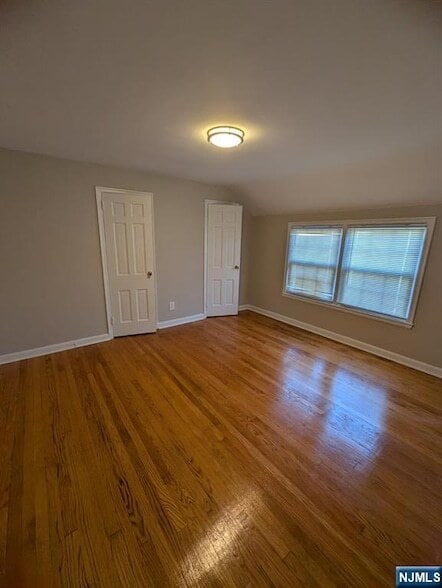 Building Photo - 715 Cedar Ln