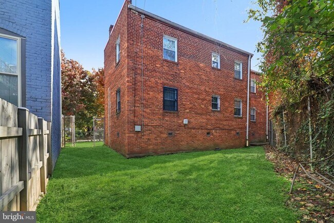 Building Photo - 500 Tennessee Ave NE