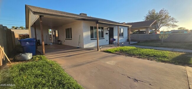 Building Photo - 119 E Hill Dr