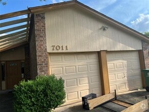 Building Photo - 7011 Krause Dr