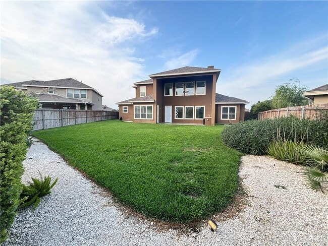 Building Photo - 33 Ensenada Ave