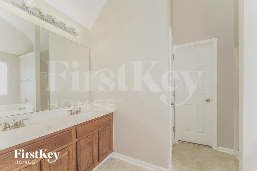 Building Photo - 4615 Canipe Dr