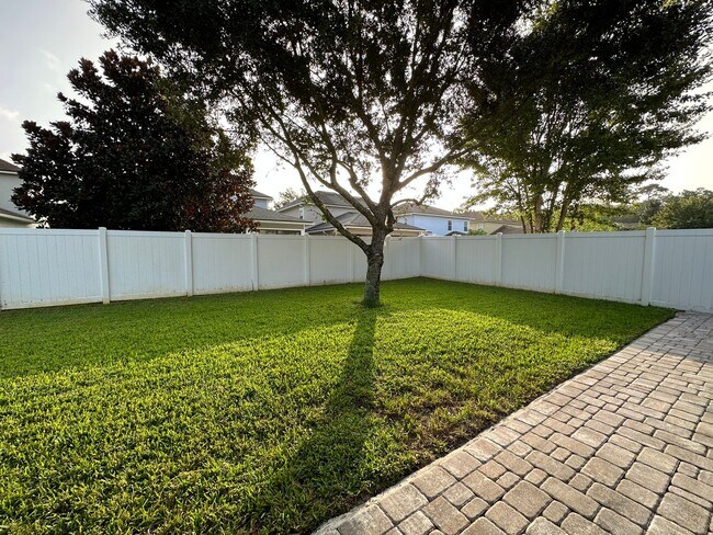 Building Photo - Adorable Home in Prime Location!