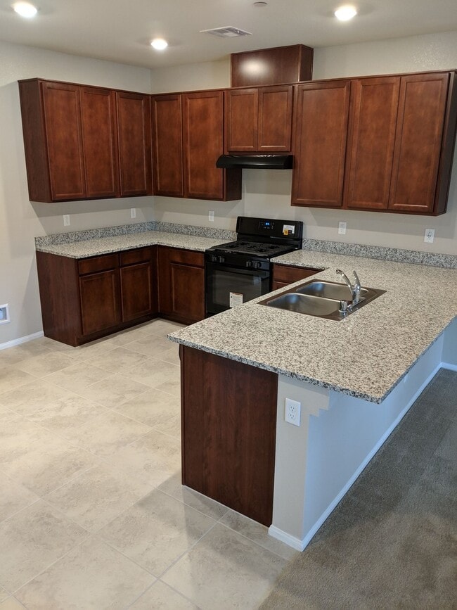 Building Photo - 2860 Alenga St