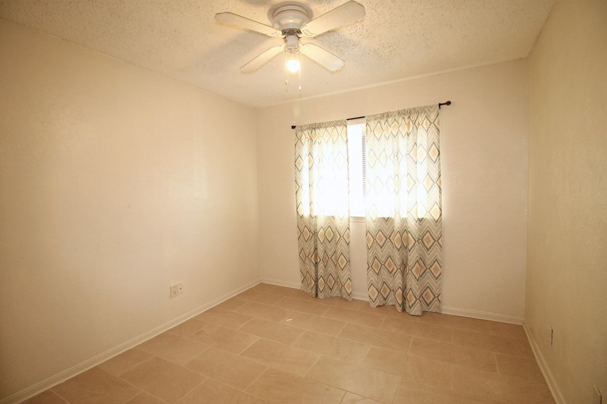 Building Photo - 711 Dickey Dr