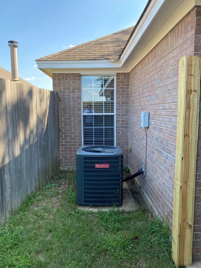 Building Photo - Thorington Trace