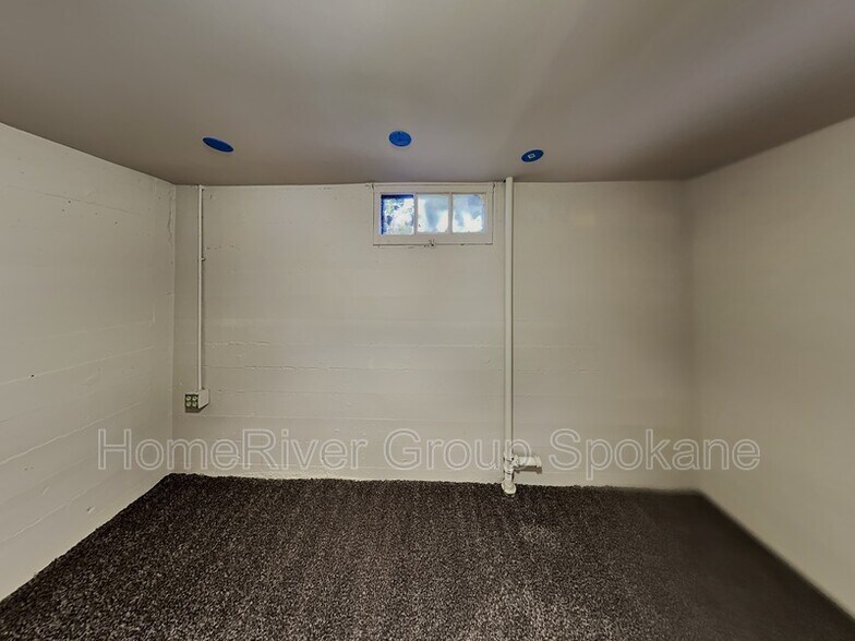 Building Photo - 1414 W Gordon Ave