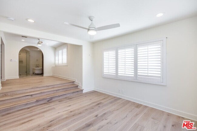 Building Photo - 835 Camino Santos Reyes