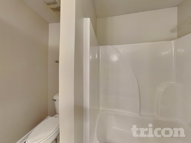 Building Photo - 4872 Tower View Trail