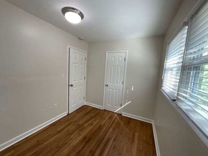 Building Photo - 728 Gary Rd NW