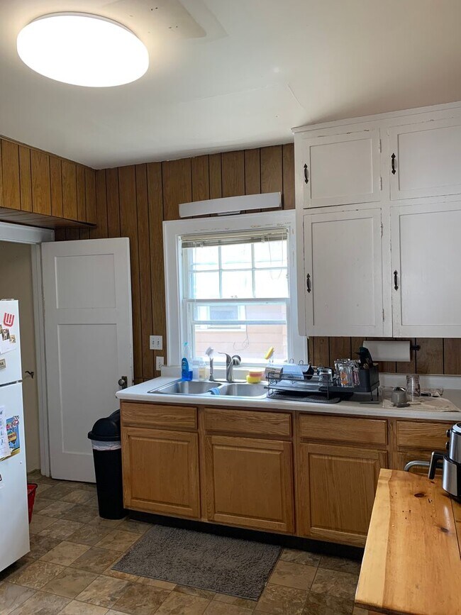 Building Photo - 1614 Adams St