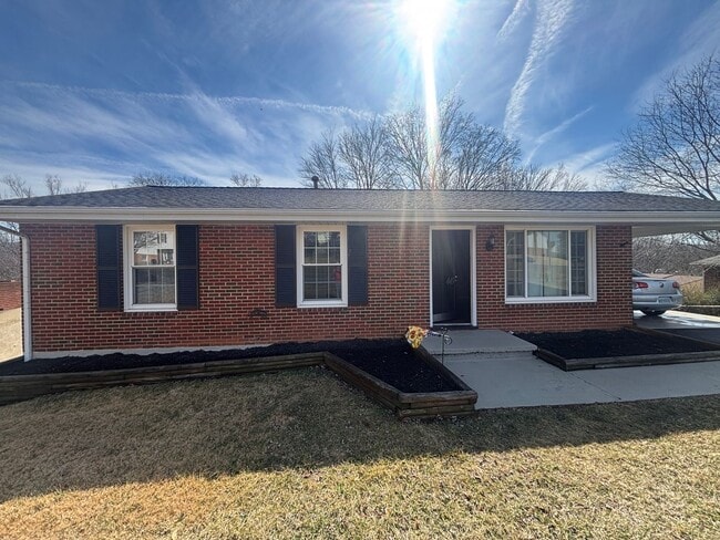 Building Photo - 449 Missimer Ln