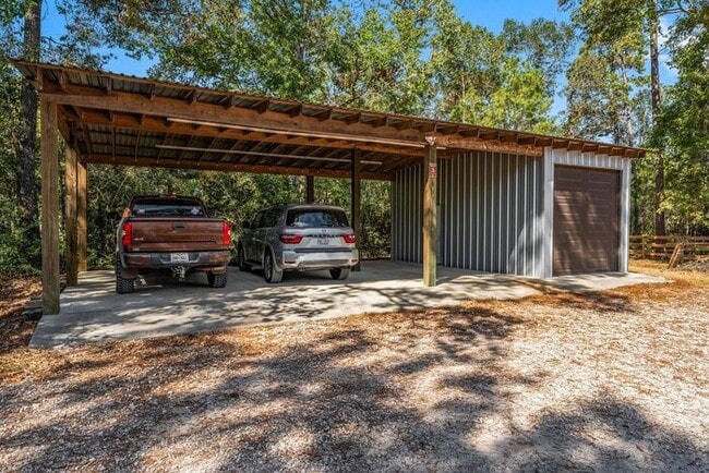 Building Photo - Country Living Rental on 26+ Acres!