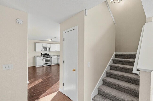 Building Photo - 172 Discovery