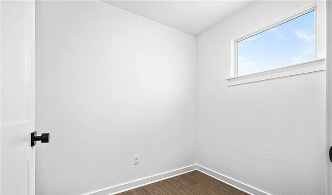 Building Photo - New 2 bedroom 2 bath house/FLEXIBLE LEASE TERM
