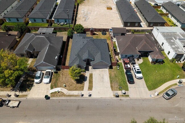 Building Photo - 19 Buffalo Ave