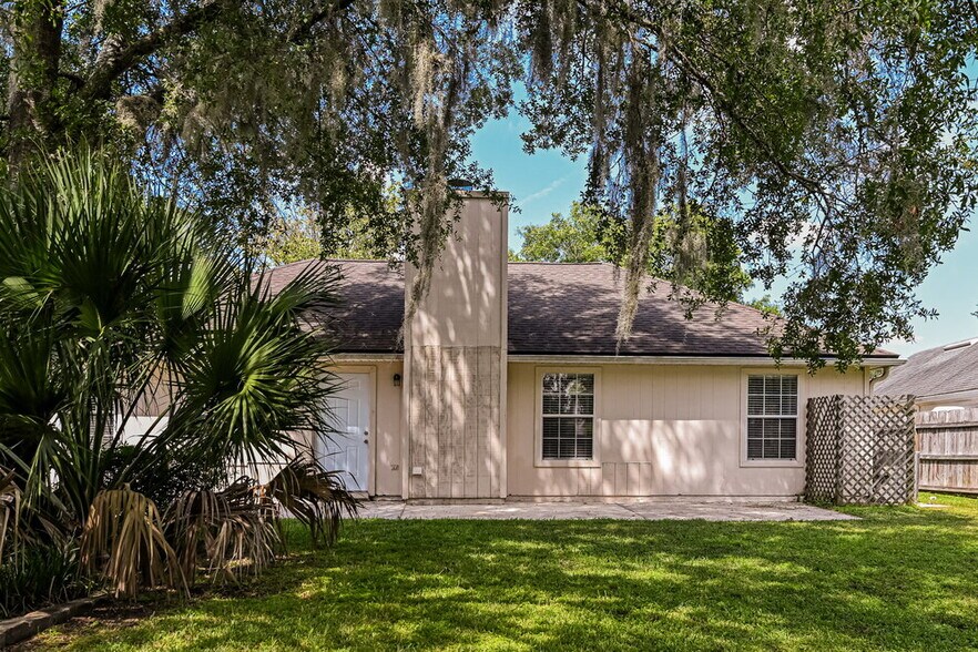 Building Photo - 3123 Olde Sutton Parke Dr
