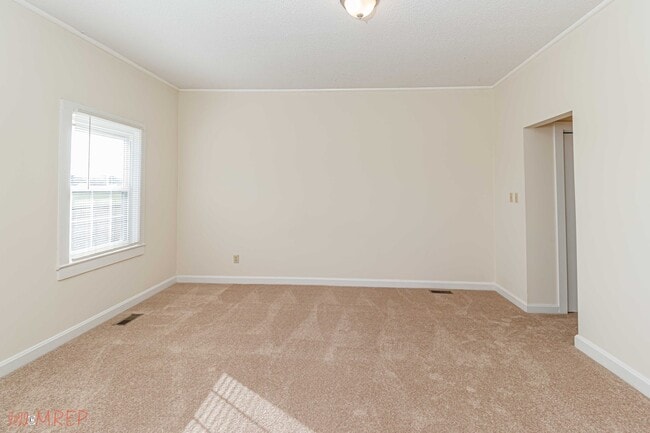 Building Photo - RENOVATED FARMHOUSE in Mt. Olive!
