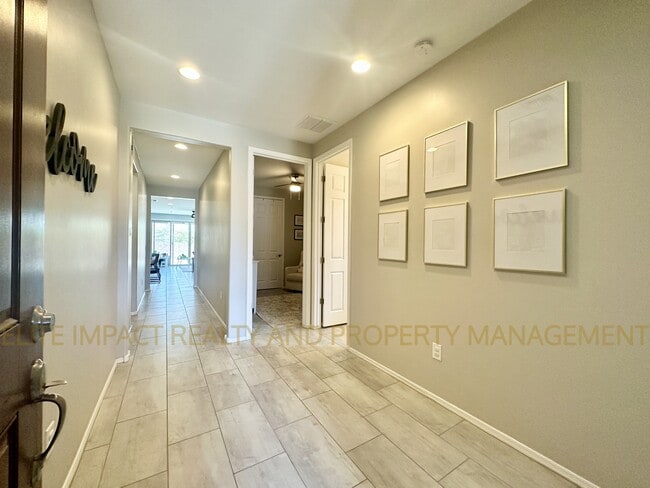 Building Photo - 6715 E Via Arroyo Azul