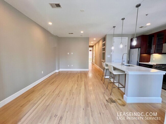 Building Photo - 444 M St NW