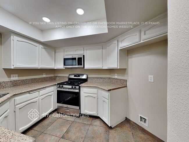 Building Photo - 1869 Golden Spike Dr