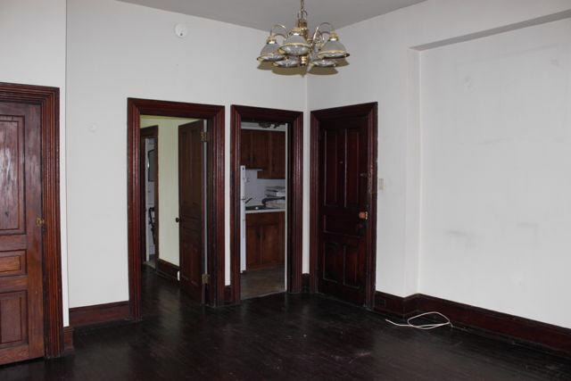 Building Photo - 208 Summit Ave