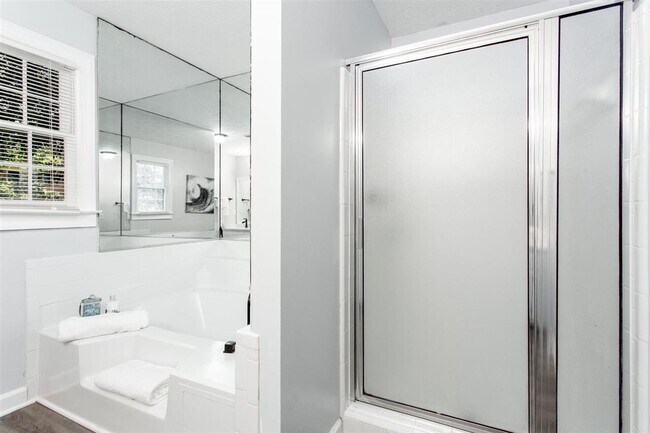 Building Photo - 5735 Manassas Run