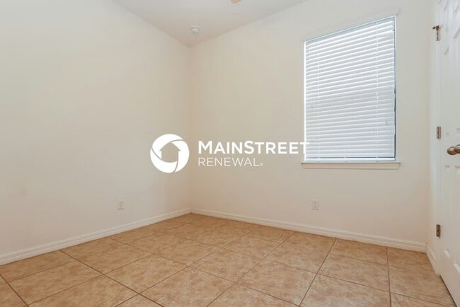 Building Photo - 4 Bedroom Pet-Friendly Home in Cape Coral, FL with Main Street Renewal