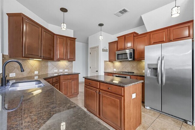 Building Photo - 2409 Pauma Valley Way