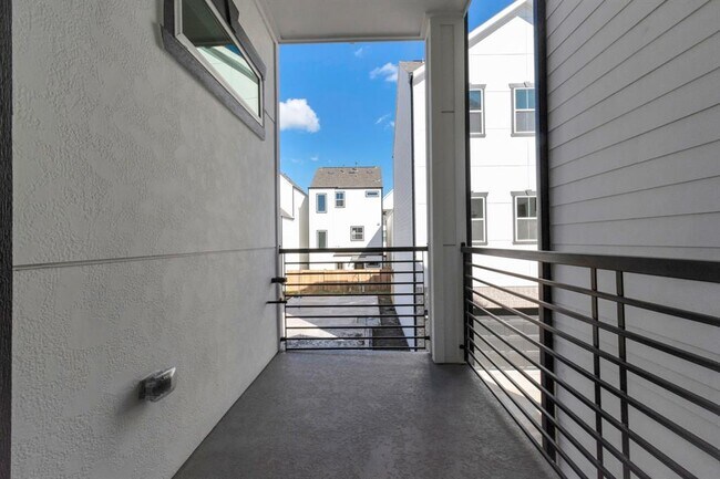 Building Photo - 5422 Wheatley St