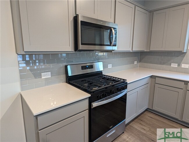 Building Photo - 52 Hardy Br