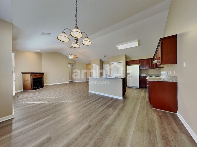 Building Photo - 5404 Silver Grove Ln