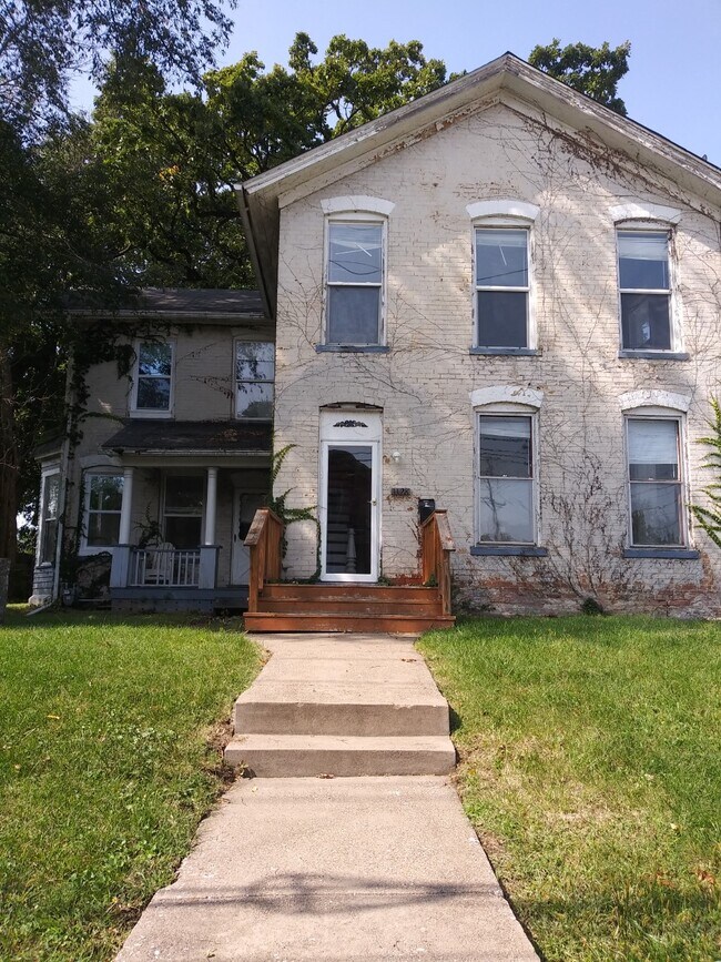 Primary Photo - 1128 Bridge Ave