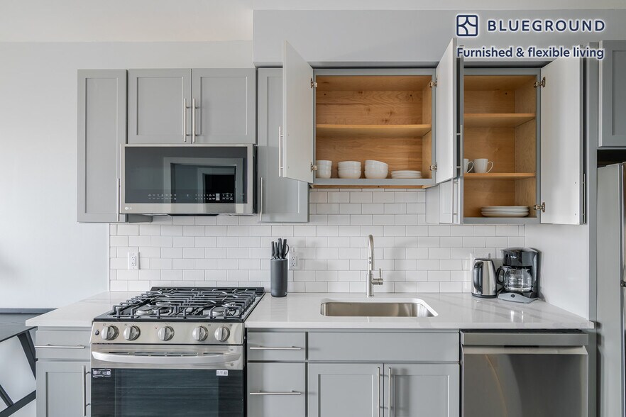 Building Photo - 365 Western Ave