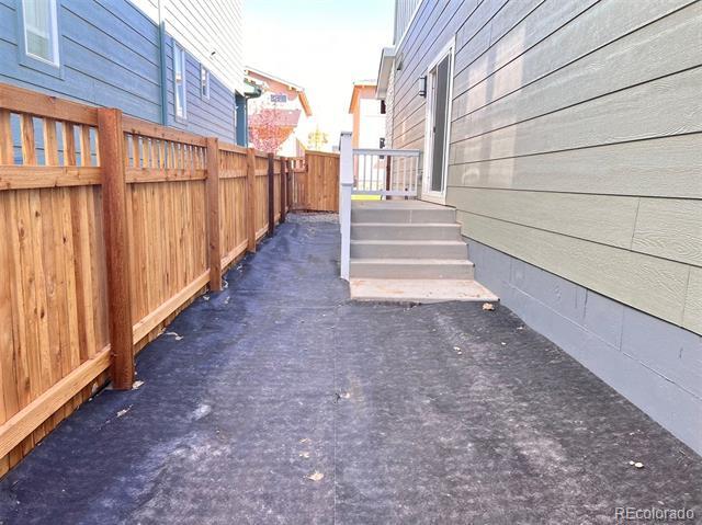 Building Photo - 21114 E 63rd Dr