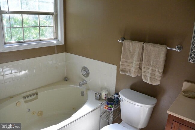 Building Photo - 6716 Sunset Woods Ct