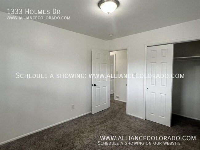 Building Photo - 1333 Holmes Dr