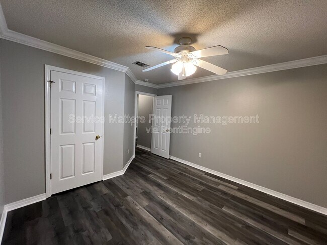 Building Photo - 4830 Timberland Dr