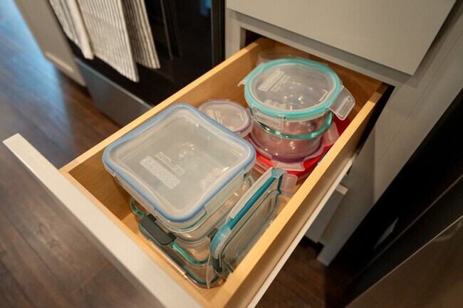 Building Photo - 6001 San Rafael Ln