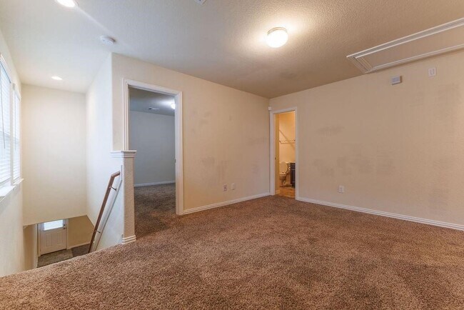 Building Photo - 11413 Hackmatack Way