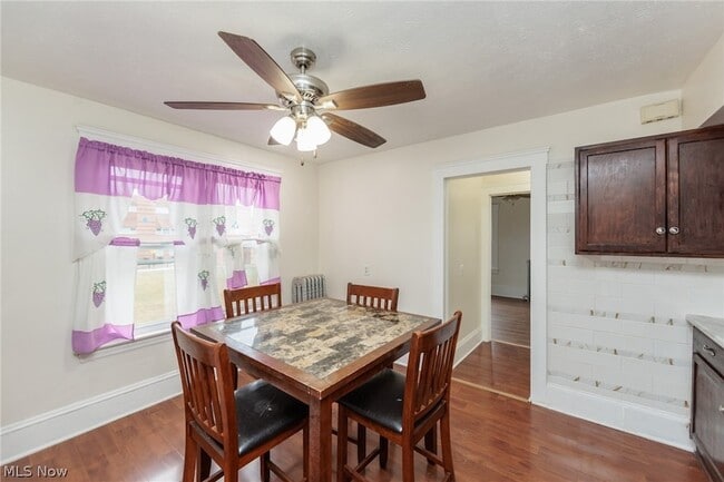 Building Photo - 1794 W 54th St