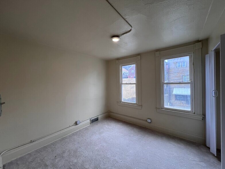 Building Photo - 542 Ohio Ave