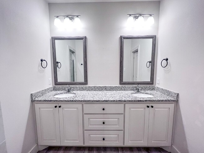 Building Photo - MOVE IN SPECIAL! Outstanding Contemporary ...
