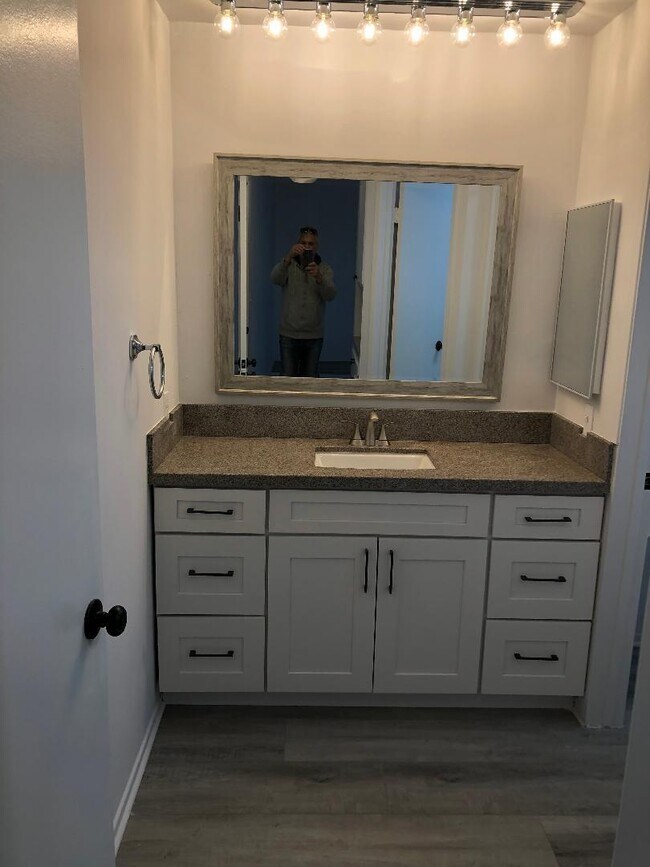 Building Photo - 1251 Euclid St